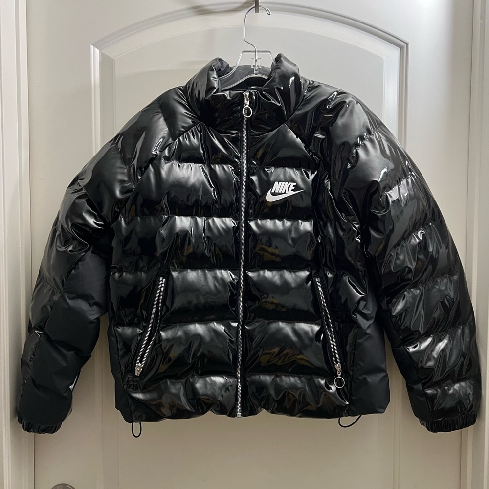 NIKE ICON CLASH SHINY PUFFER JACKET BLACK SIZE SMALL RELAXED FIT